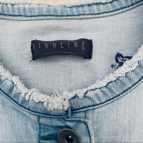 👚 3/$40 Cropped Embroidered Denim Jacket - Picture 7 of 10